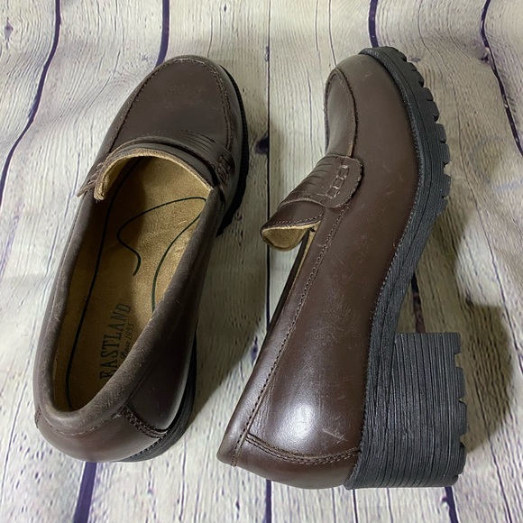 Eastland Newbury Leather Heeled Loafers Size 7 - Picture 8 of 11